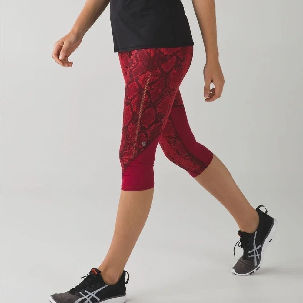 Lululemon Vent It Out Crop